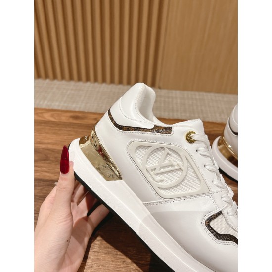 LV SNEAKERS