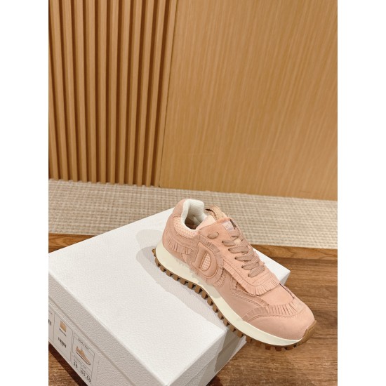 Tassel sneakers
