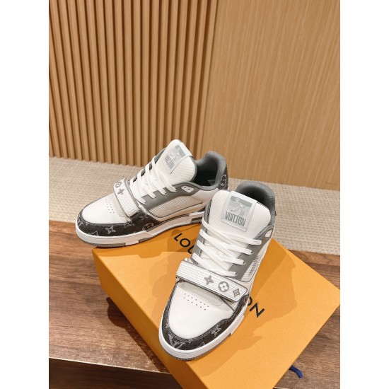 LV SNEAKERS
