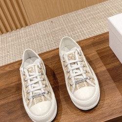 Embroidered Canvas Shoes