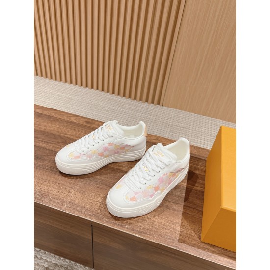 LV SNEAKERS