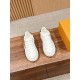 LV SNEAKERS