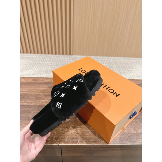 LV SLIPPERS