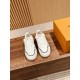 LV SNEAKERS