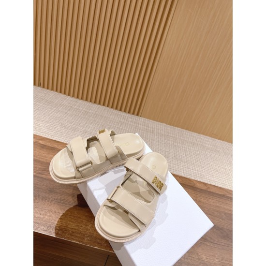 slippers slippers