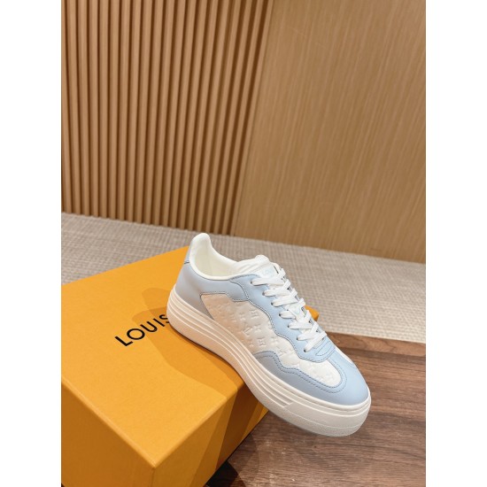 LV SNEAKERS