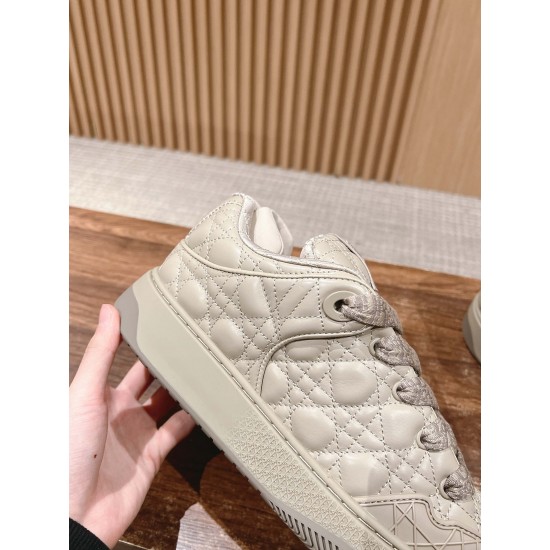sneakers sneakers