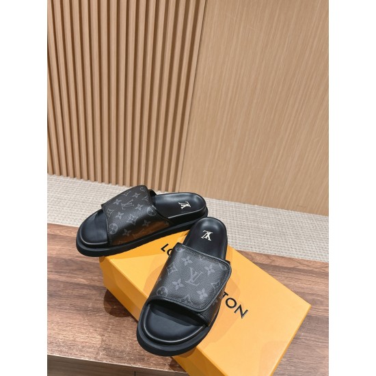 LV SLIPPERS