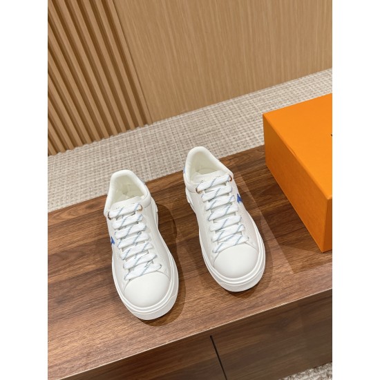 LV SNEAKERS