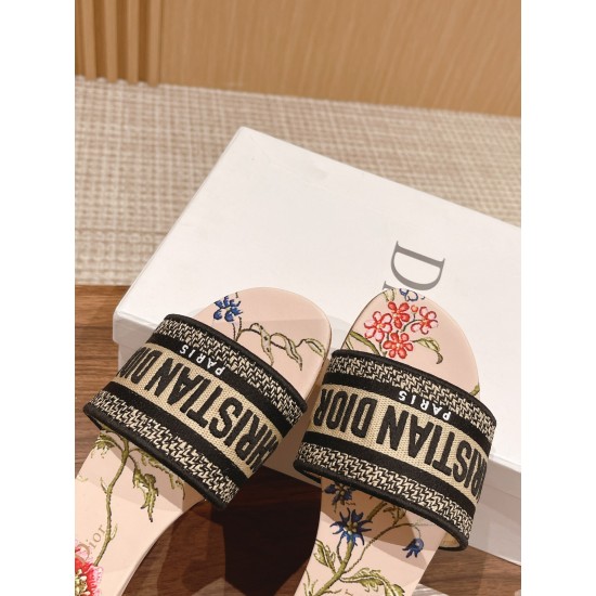 slippers slippers