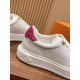 LV SNEAKERS