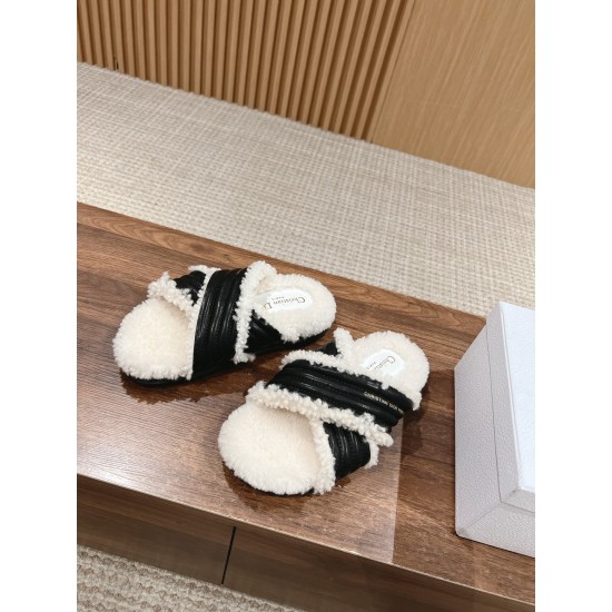 slippers 