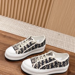 Embroidered Canvas Shoes