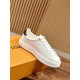 LV SNEAKERS