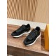 LV SNEAKERS