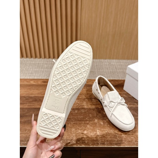 open-toed shoe open-toed shoe