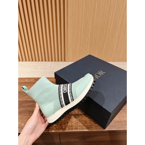 sock shoes