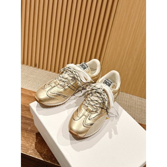 sneakers sneakers