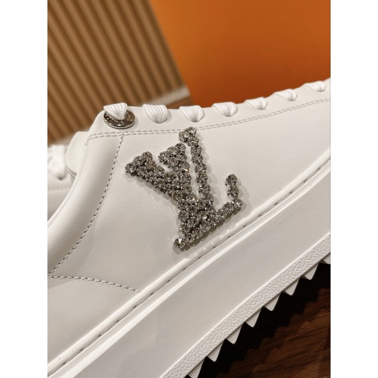 LV SNEAKERS