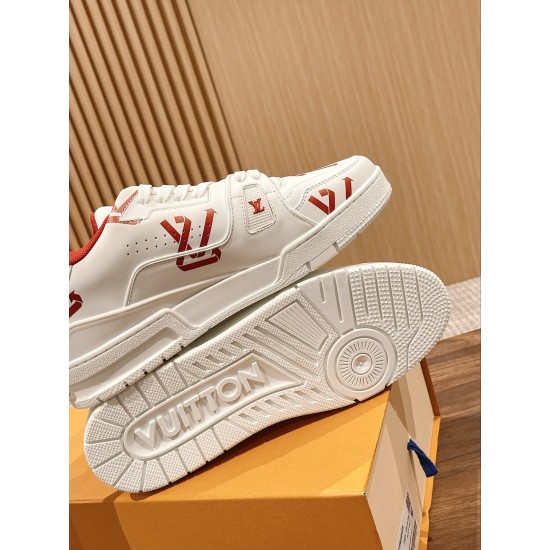 LV SNEAKERS