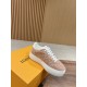 LV SNEAKERS