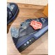 LV SNEAKERS