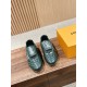 LV SNEAKERS