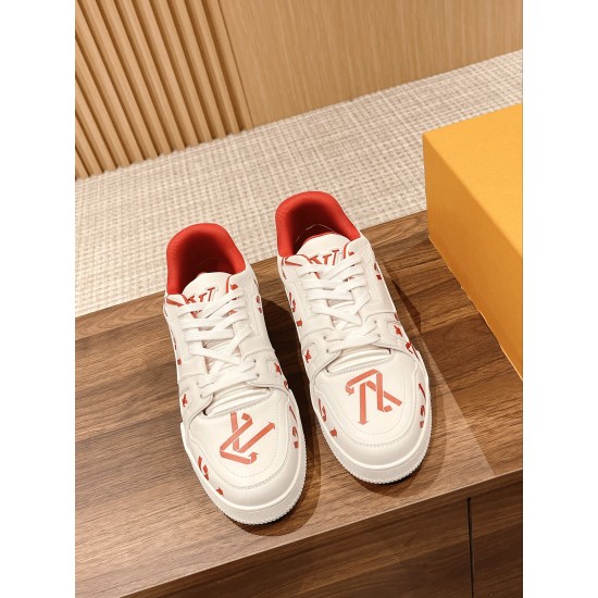 LV SNEAKERS
