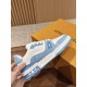 LV SNEAKERS