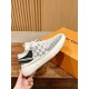 LV SNEAKERS