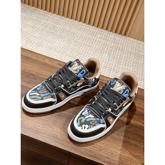 LV SNEAKERS