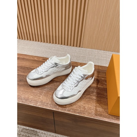 LV SNEAKERS