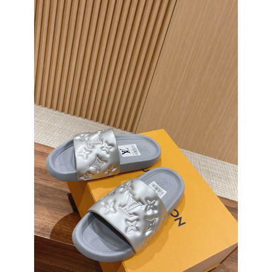 LV SLIPPERS