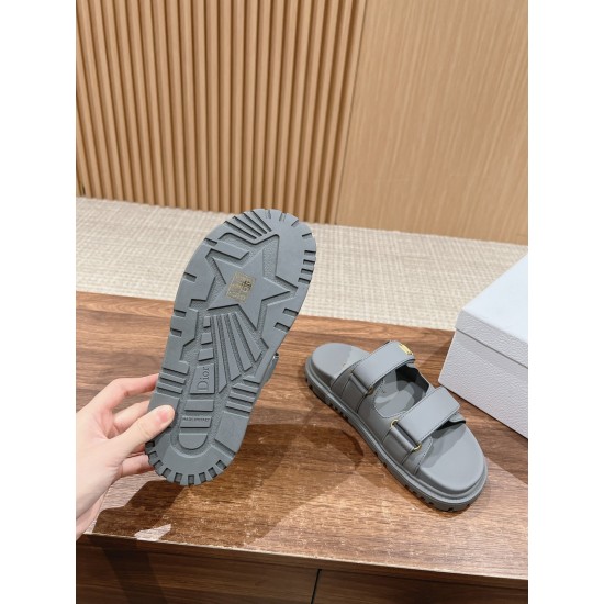 slippers slippers