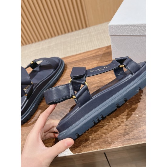 slippers slippers