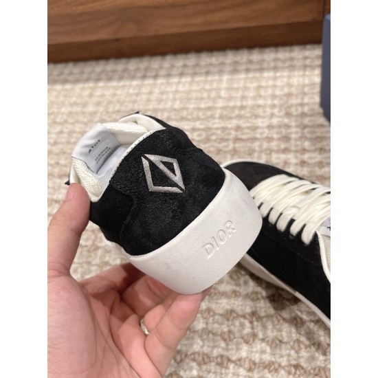 B101 Sneakers