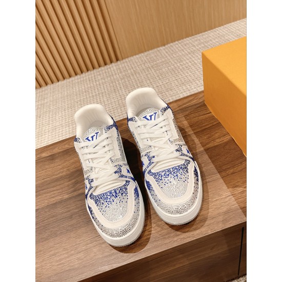 LV SNEAKERS