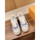 LV SNEAKERS