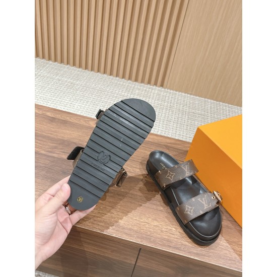 LV SLIPPERS