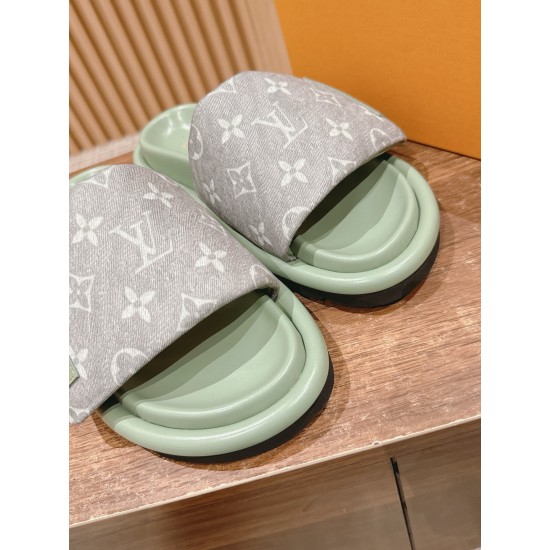LV SLIPPERS