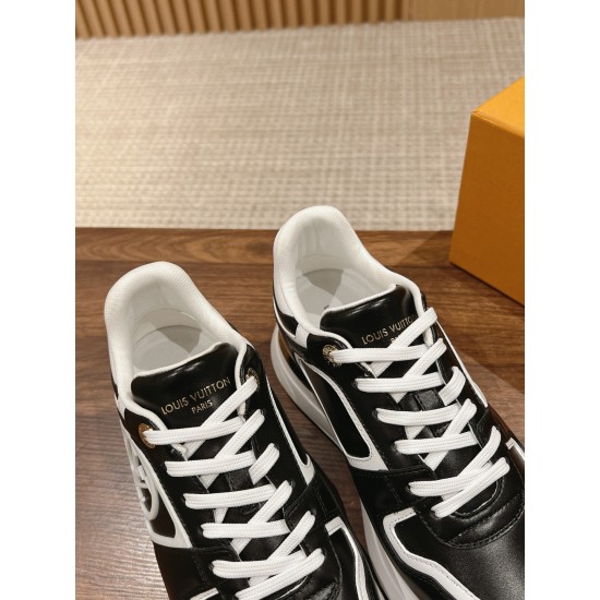 LV SNEAKERS