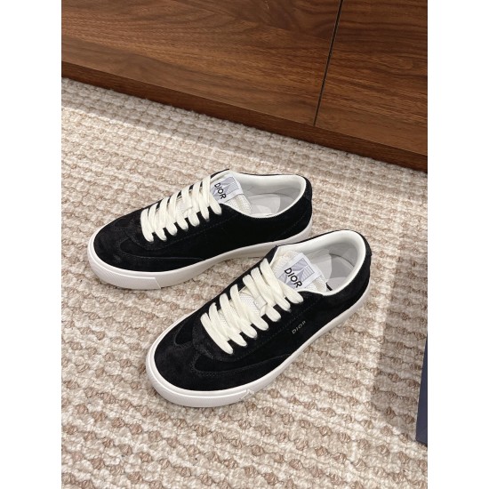 B101 Sneakers