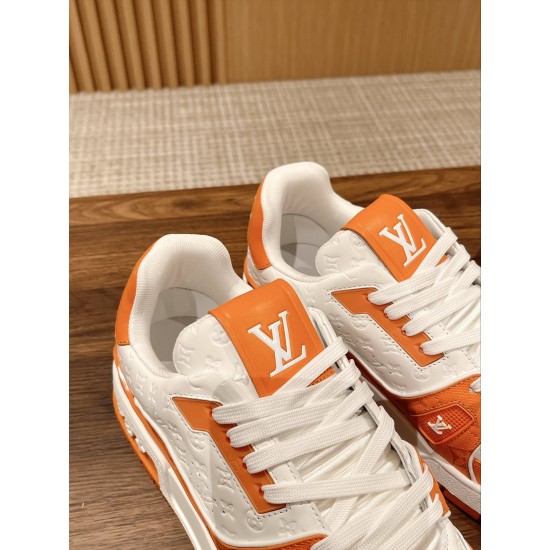 LV SNEAKERS