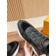 LV SNEAKERS