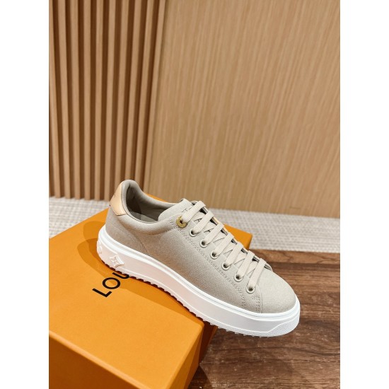 LV SNEAKERS