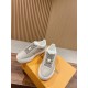 LV SNEAKERS