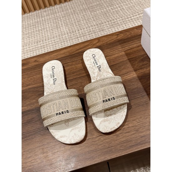 slippers slippers