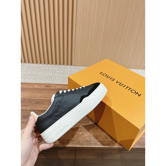 LV SNEAKERS