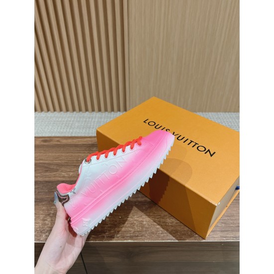 LV SNEAKERS
