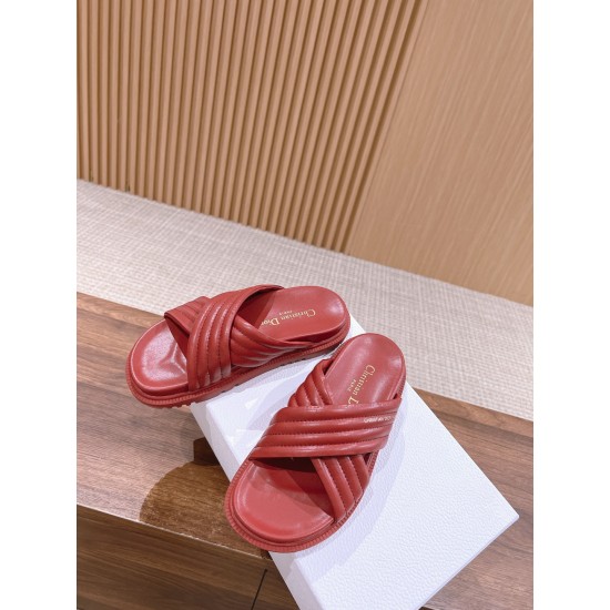 slippers 